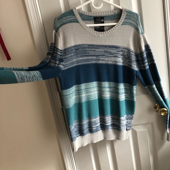 Men’s Sweater - Picture 2 of 4